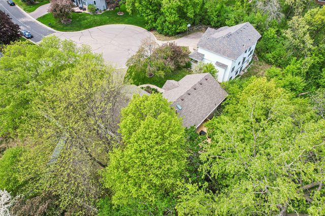 1410 Appaloosa Trail, Eagan, MN 55122