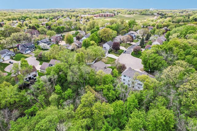 1410 Appaloosa Trail, Eagan, MN 55122