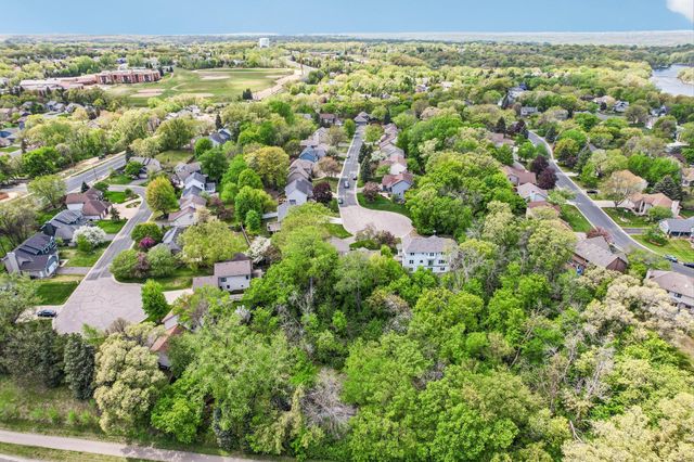 1410 Appaloosa Trail, Eagan, MN 55122