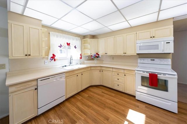 1561 Sandlewood Drive, Hemet, CA 92543