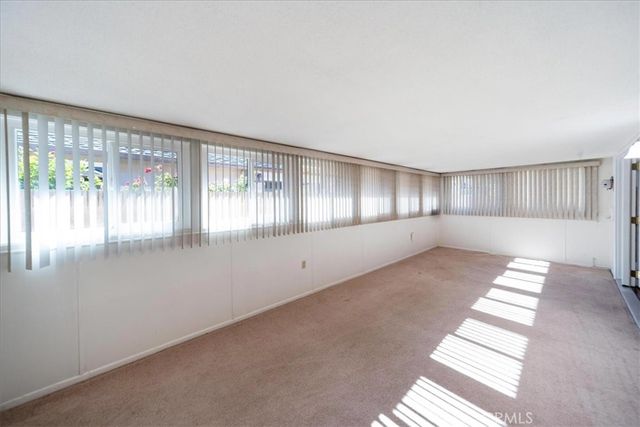 1561 Sandlewood Drive, Hemet, CA 92543