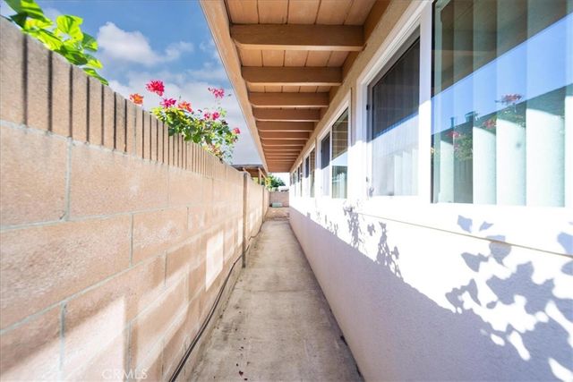 1561 Sandlewood Drive, Hemet, CA 92543