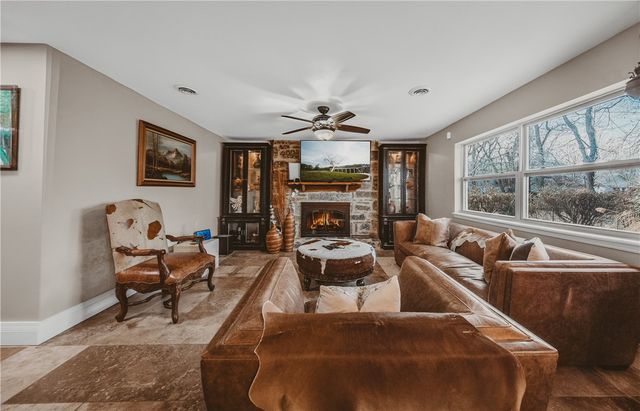 1827 Seminole Court, Fayetteville, AR 72701