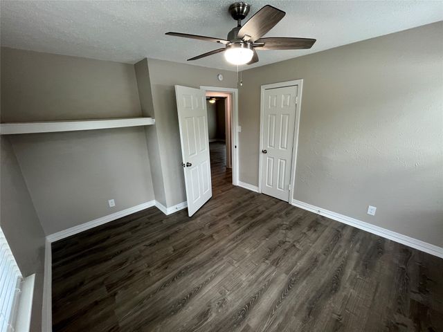 2423 Lolita Drive, Dallas, TX 75227