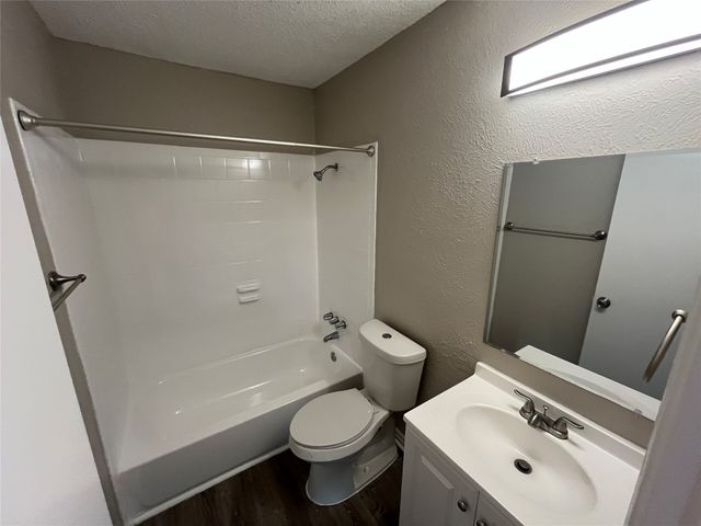 2423 Lolita Drive, Dallas, TX 75227