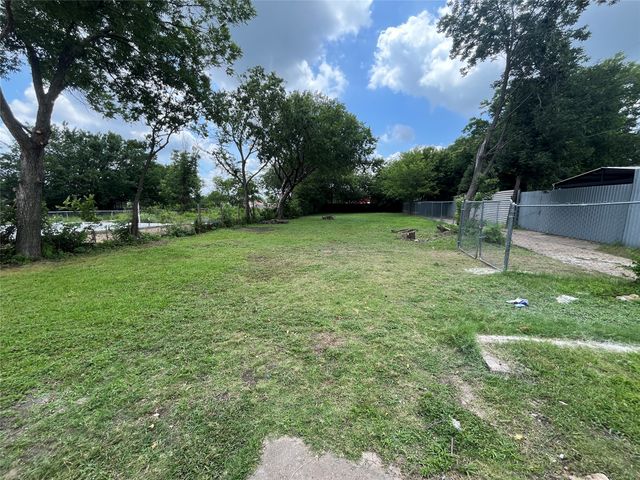 2423 Lolita Drive, Dallas, TX 75227
