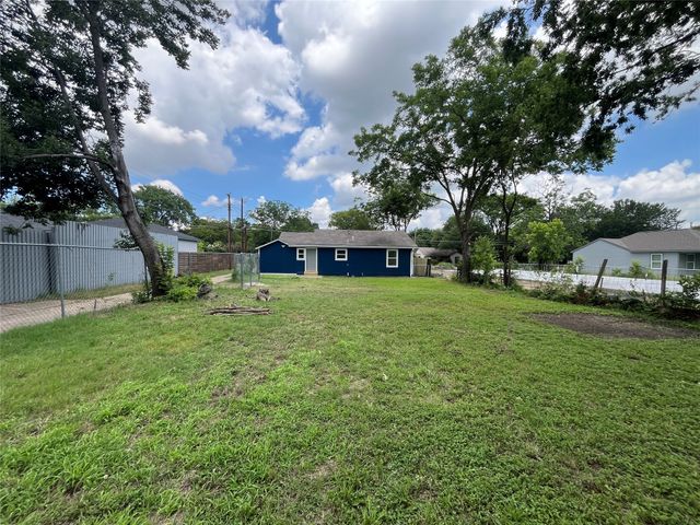2423 Lolita Drive, Dallas, TX 75227