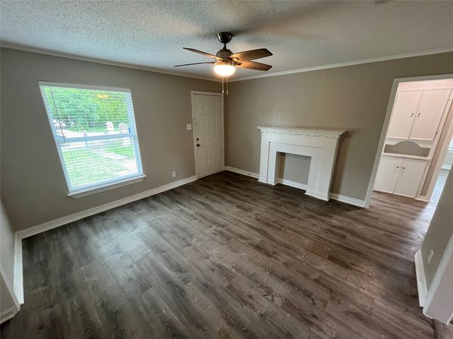 2423 Lolita Drive, Dallas, TX 75227