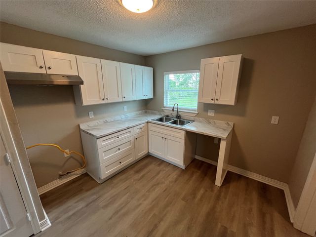 2423 Lolita Drive, Dallas, TX 75227