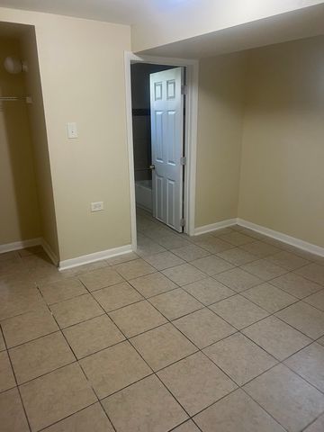 8235 S Vernon Avenue G, Chicago, IL 60619
