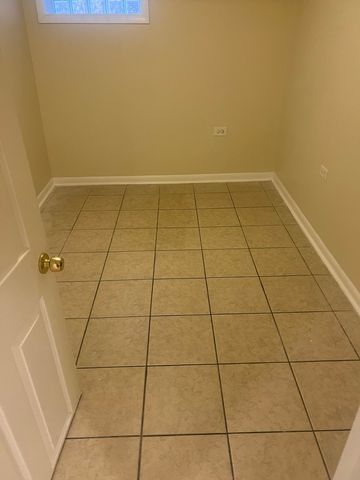 8235 S Vernon Avenue G, Chicago, IL 60619
