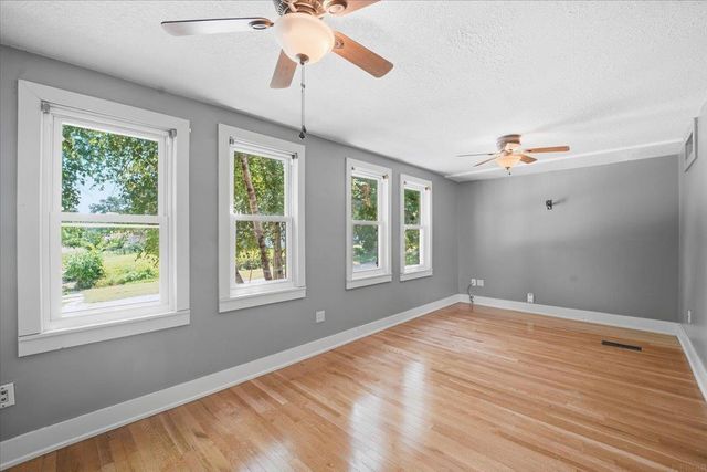 1518 11th Street, Eldora, IA 50627