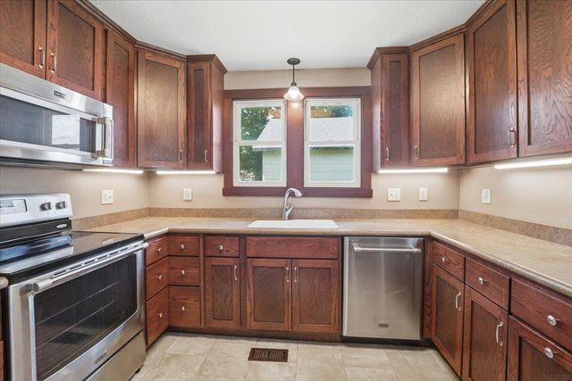 1518 11th Street, Eldora, IA 50627