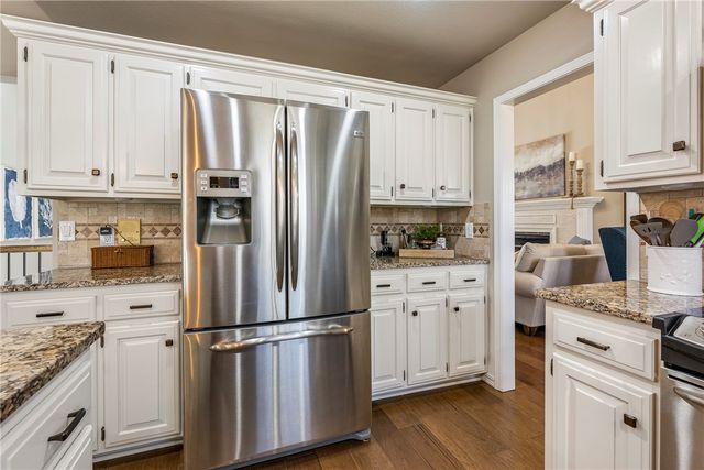 15 Pembroke Lane, Bella Vista, AR 72715