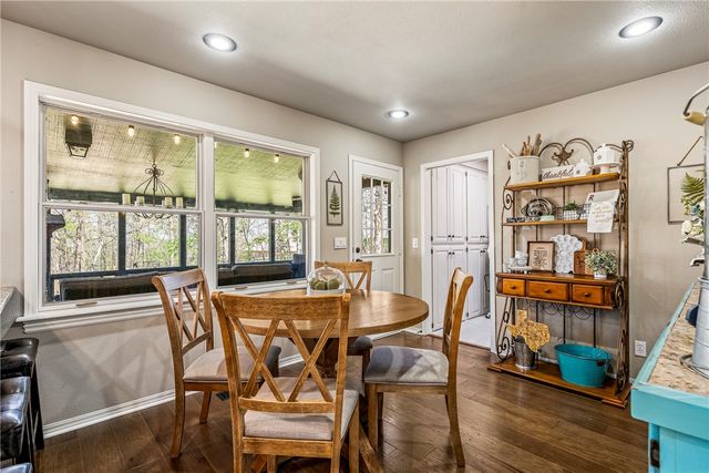 15 Pembroke Lane, Bella Vista, AR 72715