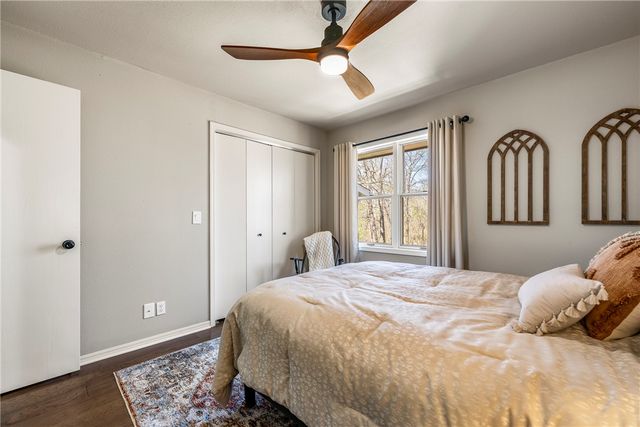 15 Pembroke Lane, Bella Vista, AR 72715