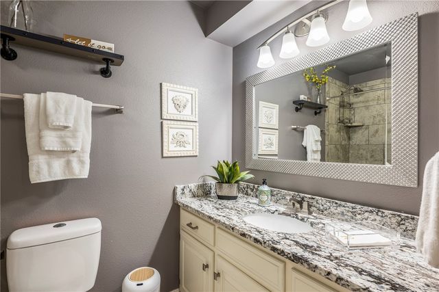 15 Pembroke Lane, Bella Vista, AR 72715