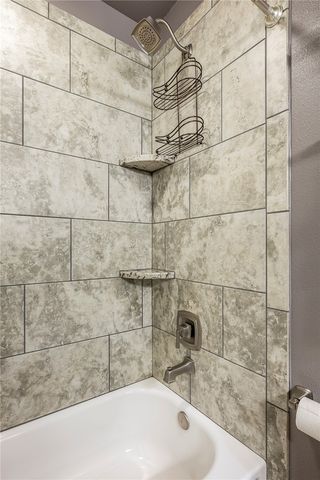 15 Pembroke Lane, Bella Vista, AR 72715