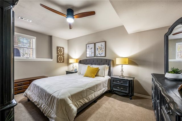 15 Pembroke Lane, Bella Vista, AR 72715