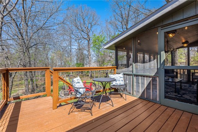 15 Pembroke Lane, Bella Vista, AR 72715