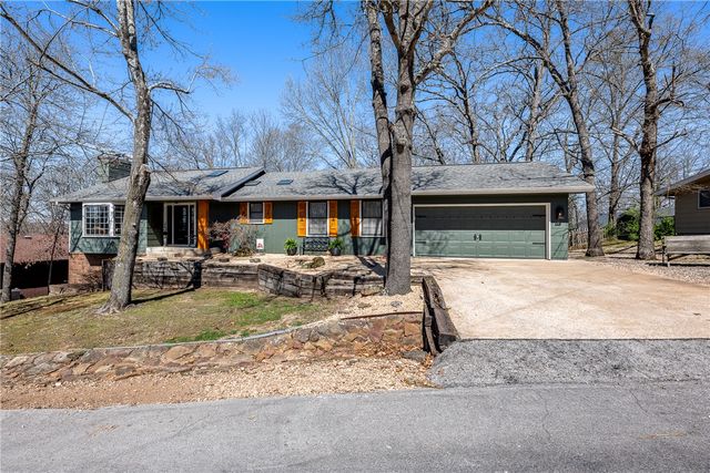 15 Pembroke Lane, Bella Vista, AR 72715