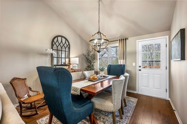 15 Pembroke Lane, Bella Vista, AR 72715