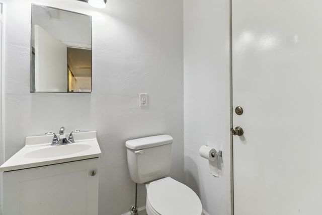1025 Hobson Ave, West Sacramento, CA 95605