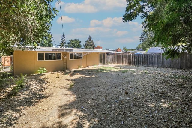1025 Hobson Ave, West Sacramento, CA 95605