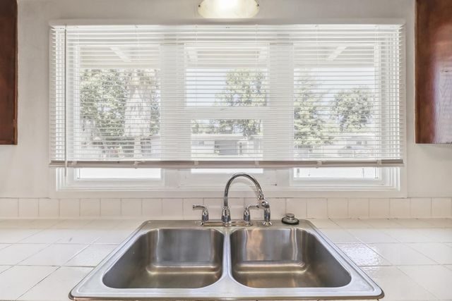 1025 Hobson Ave, West Sacramento, CA 95605