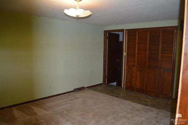 1593 Broughton Road, Clay Center, KS 67432