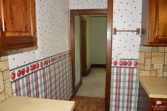 1593 Broughton Road, Clay Center, KS 67432