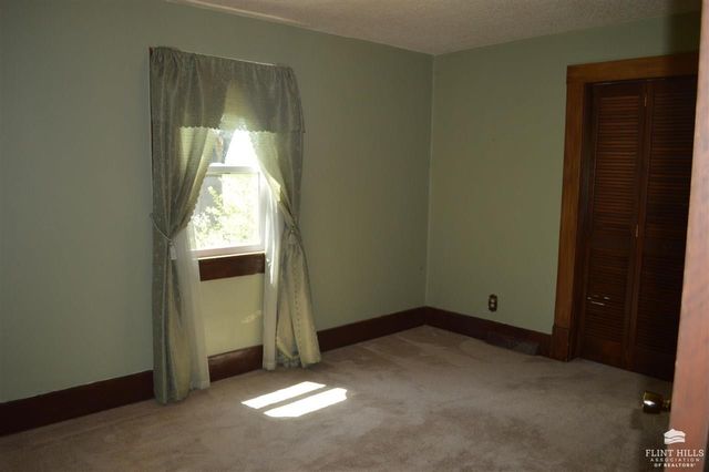 1593 Broughton Road, Clay Center, KS 67432