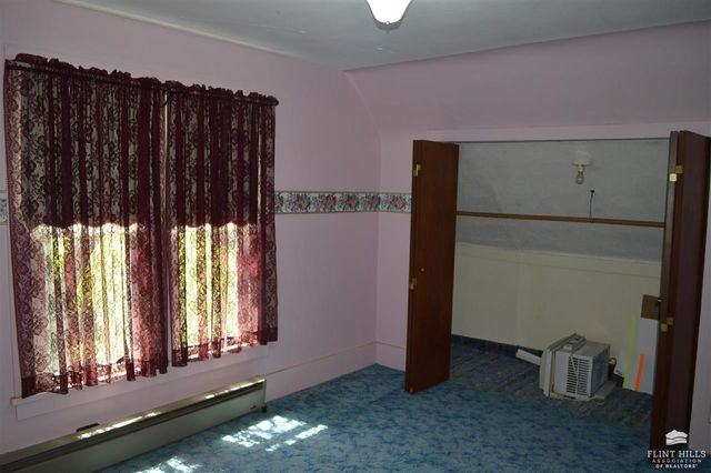 1593 Broughton Road, Clay Center, KS 67432