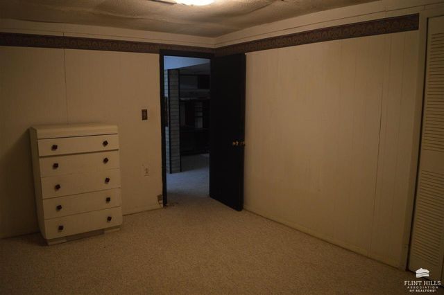 1593 Broughton Road, Clay Center, KS 67432