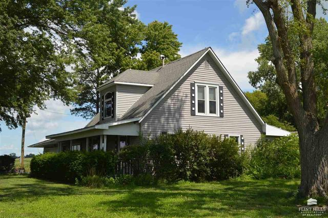 1593 Broughton Road, Clay Center, KS 67432