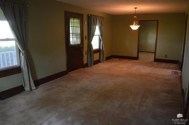 1593 Broughton Road, Clay Center, KS 67432