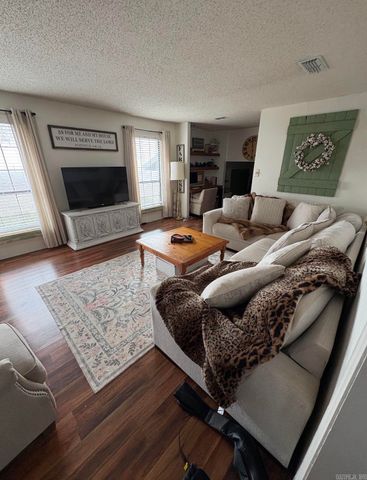 33 Fire Station Road, Vilonia, AR 72173