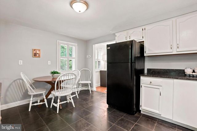 36 FAIRVIEW RD, Paoli, PA 19301