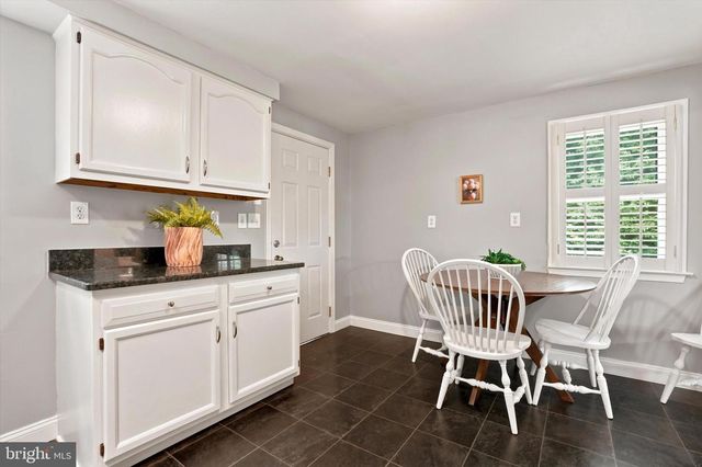 36 FAIRVIEW RD, Paoli, PA 19301