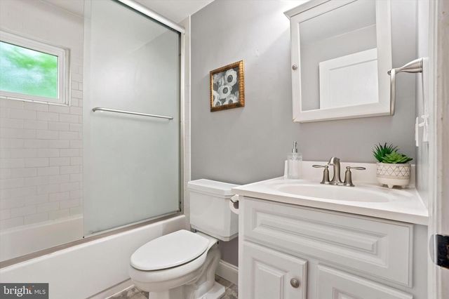 36 FAIRVIEW RD, Paoli, PA 19301