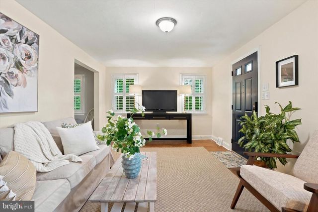 36 FAIRVIEW RD, Paoli, PA 19301