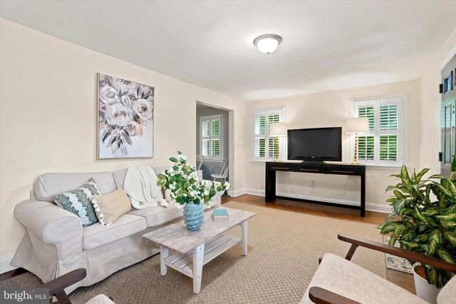 36 FAIRVIEW RD, Paoli, PA 19301