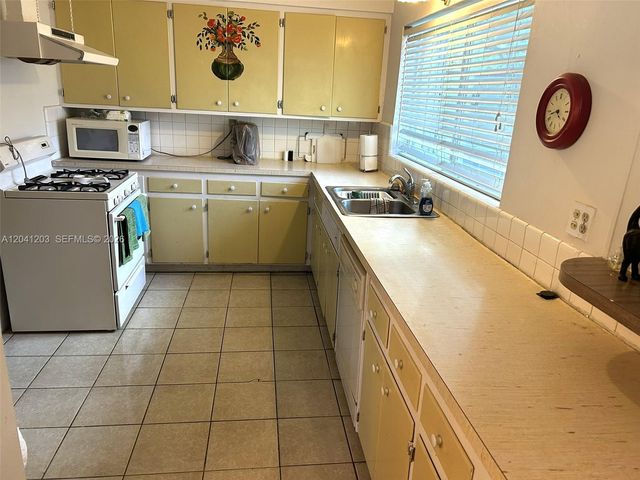 870 NE 97th St, Miami Shores, FL 33138