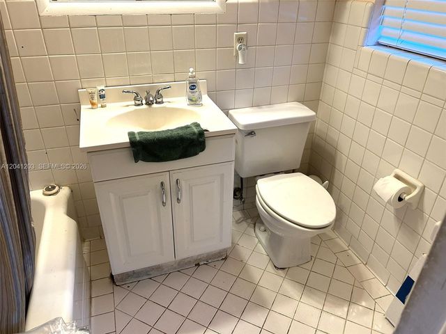 870 NE 97th St, Miami Shores, FL 33138