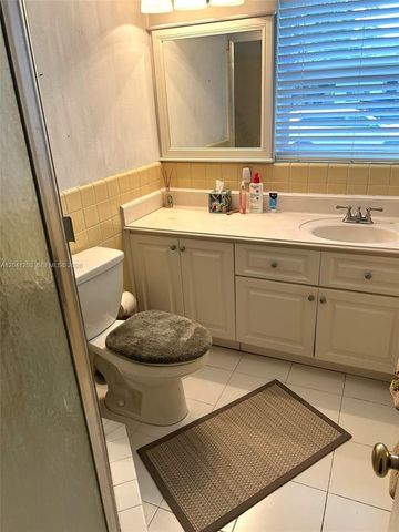 870 NE 97th St, Miami Shores, FL 33138
