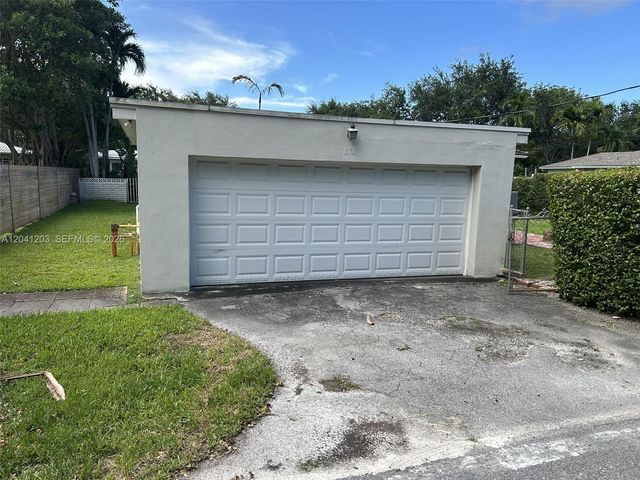 870 NE 97th St, Miami Shores, FL 33138
