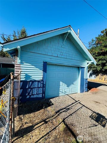3607 E F Street, Tacoma, WA 98404