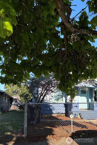 3607 E F Street, Tacoma, WA 98404