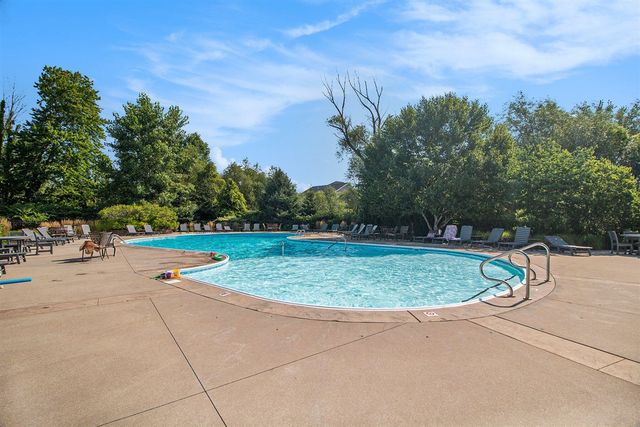 8479 Twin Lakes Drive, Jenison, MI 49428