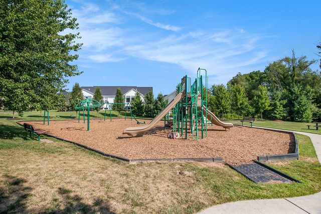 8479 Twin Lakes Drive, Jenison, MI 49428